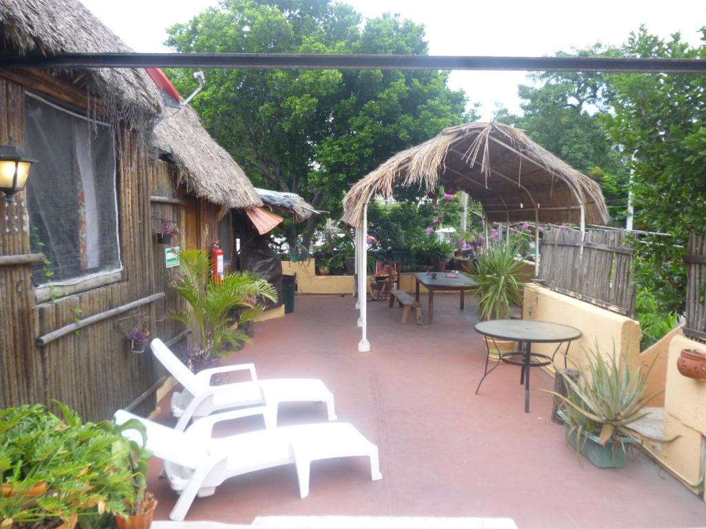Mayan Hostel Канкун Экстерьер фото