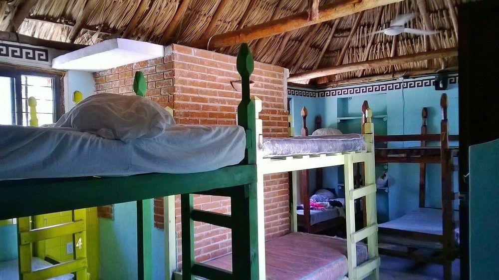 Mayan Hostel Канкун Экстерьер фото