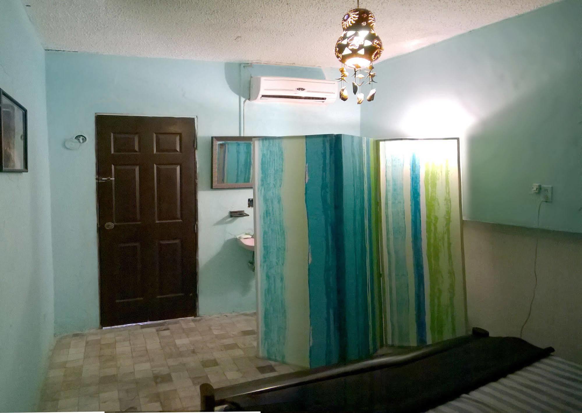 Mayan Hostel Канкун Экстерьер фото