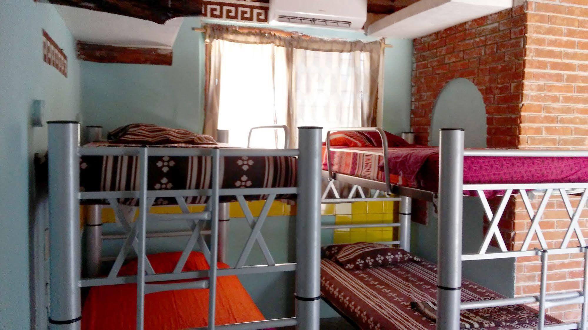 Mayan Hostel Канкун Экстерьер фото